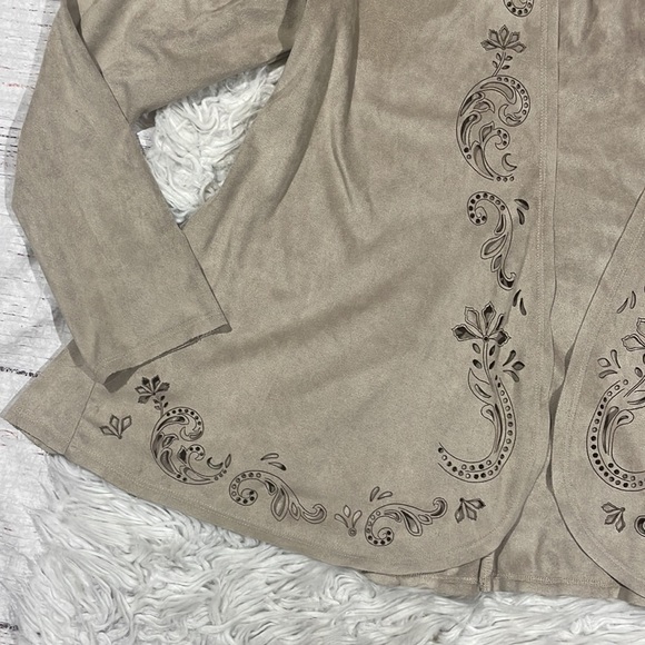 Soft Surroundings Suede Tan Laser Cut Paisley Florentine Ultra Soft Topper - Picture 4 of 13